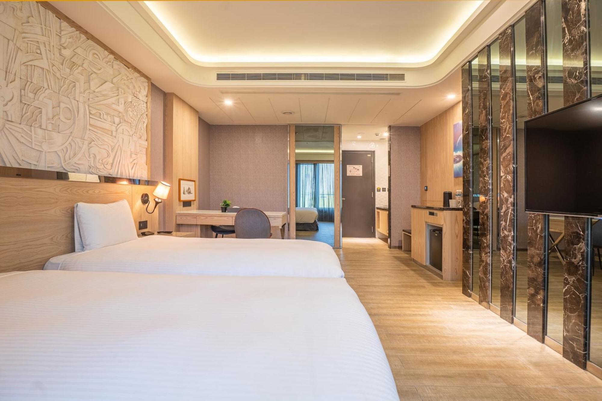 Guide Hotel Taichung Ziyou Exteriér fotografie