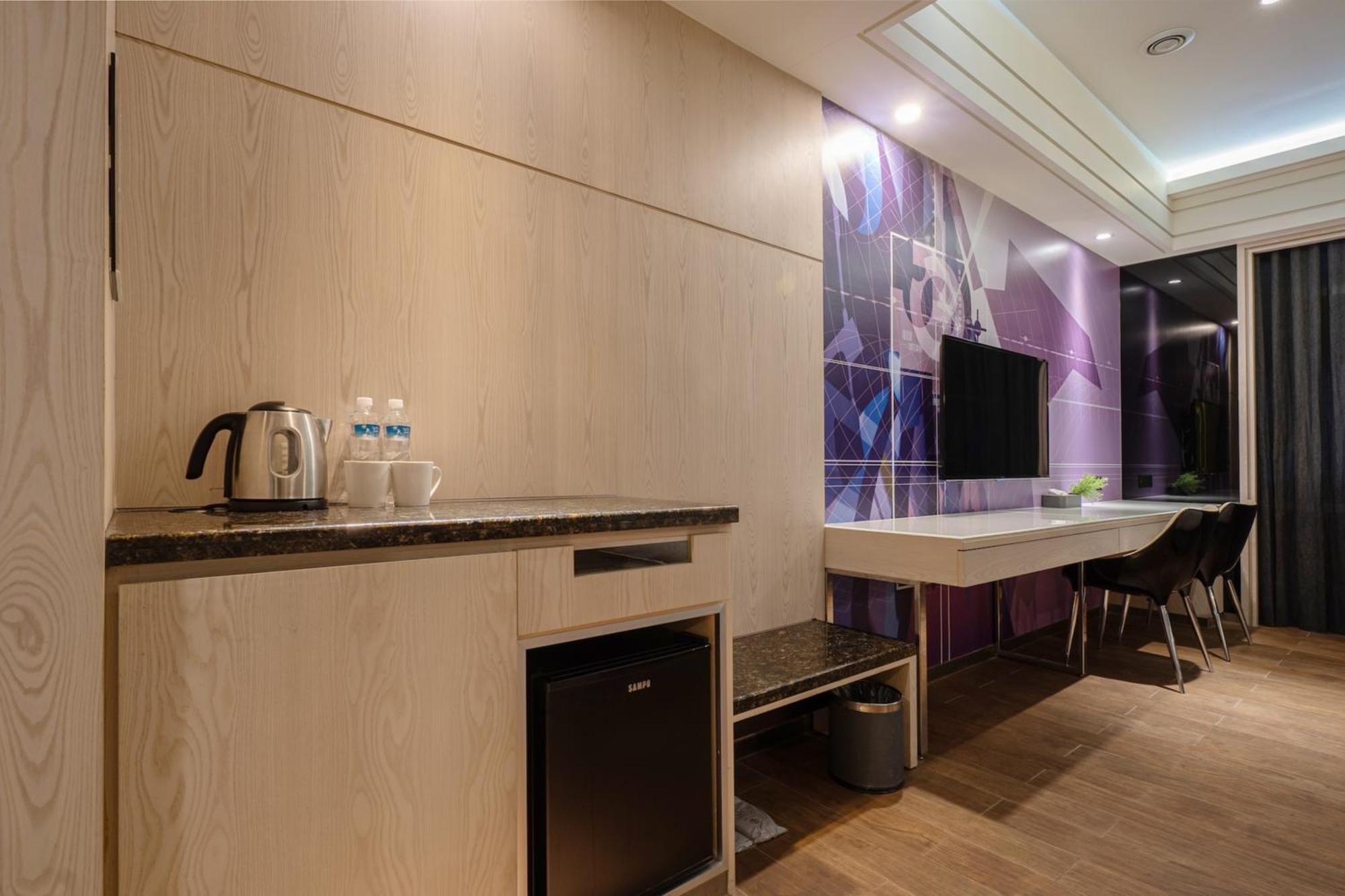 Guide Hotel Taichung Ziyou Exteriér fotografie